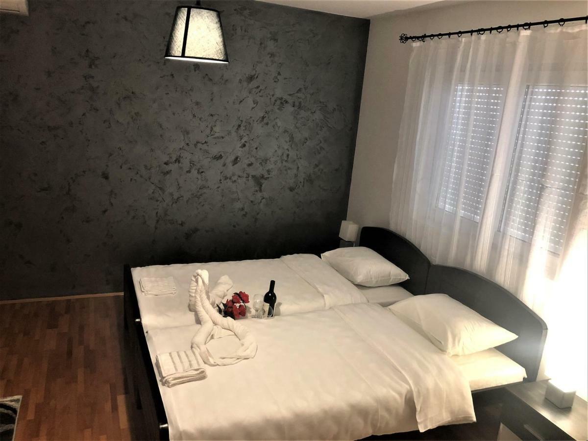 Airport Rest Apartments Белград Екстериор снимка