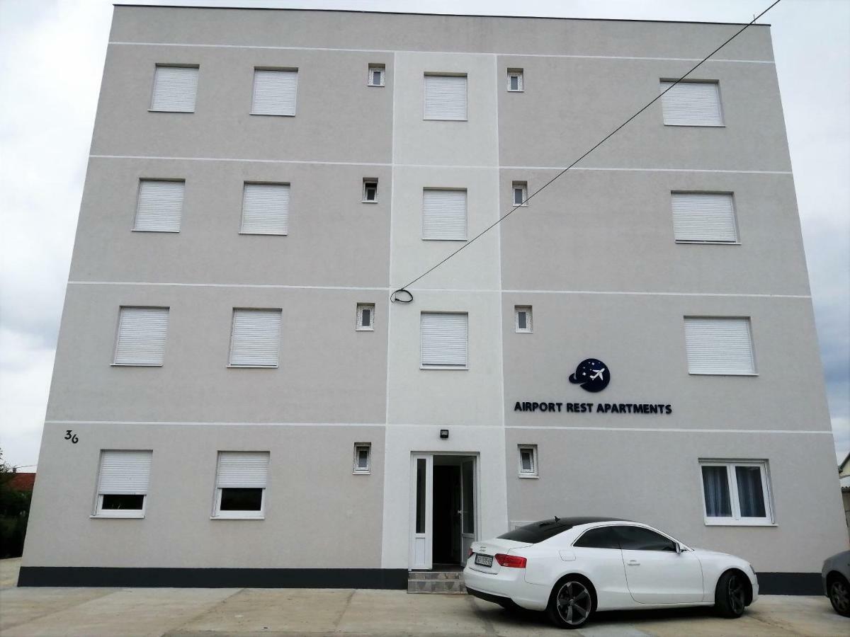 Airport Rest Apartments Белград Екстериор снимка
