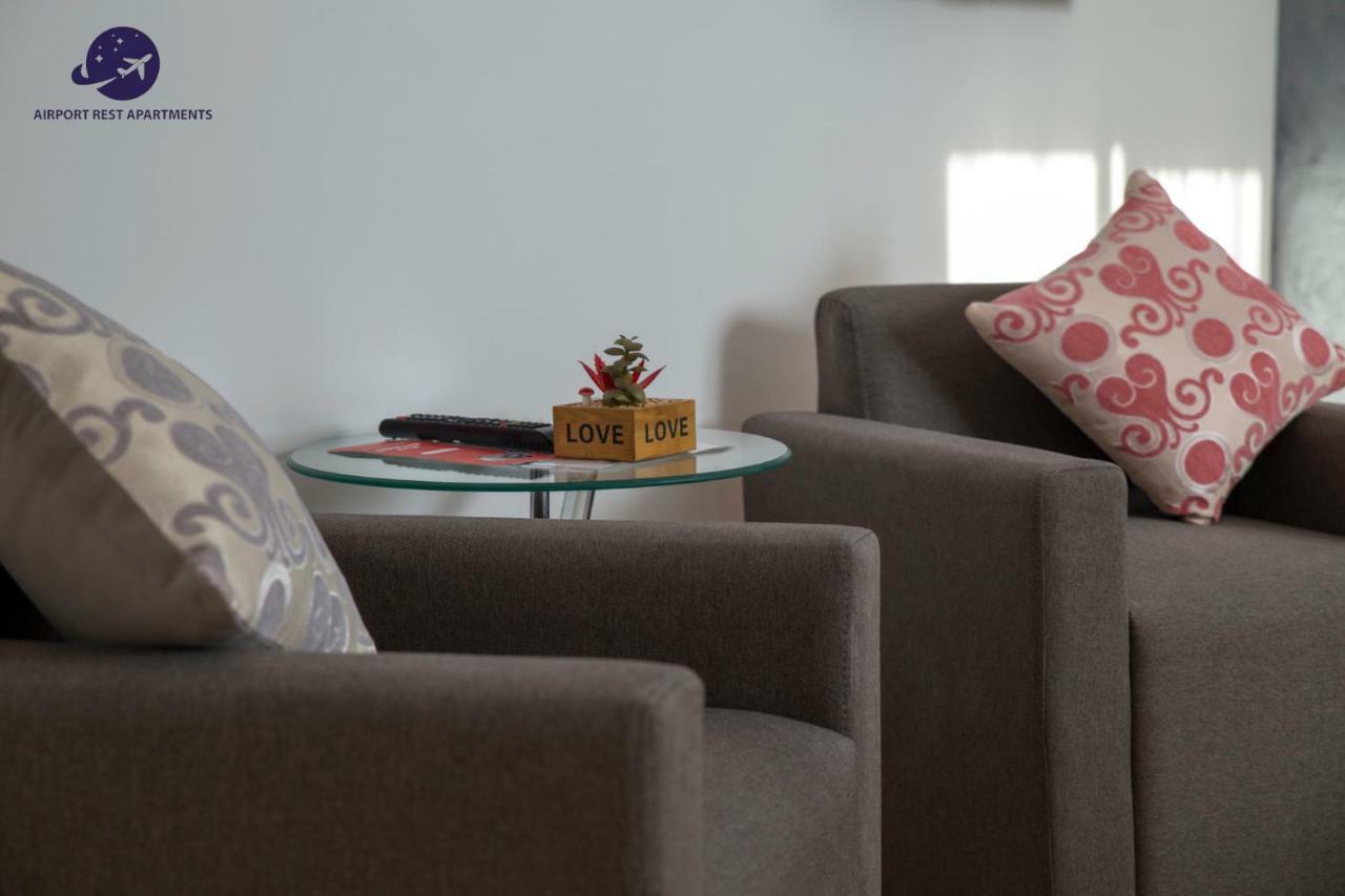 Airport Rest Apartments Белград Екстериор снимка