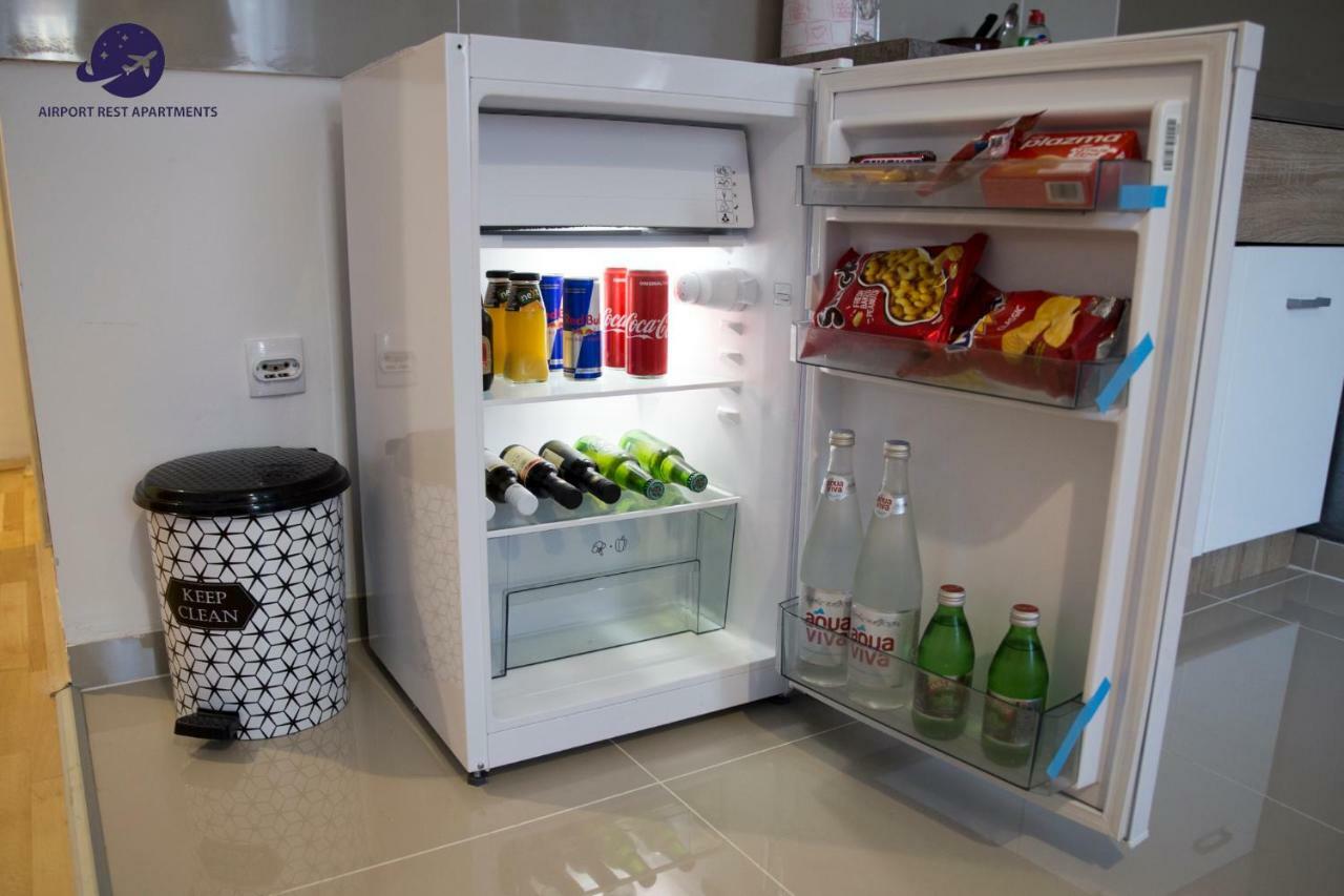 Airport Rest Apartments Белград Екстериор снимка
