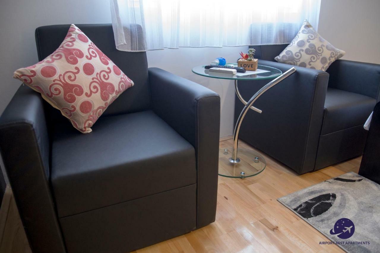 Airport Rest Apartments Белград Екстериор снимка