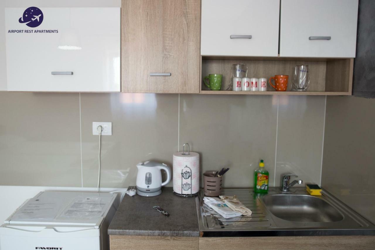 Airport Rest Apartments Белград Екстериор снимка