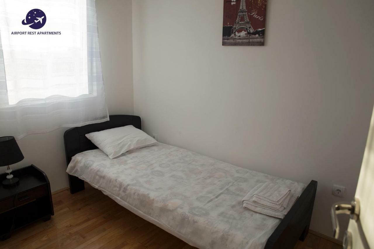 Airport Rest Apartments Белград Екстериор снимка