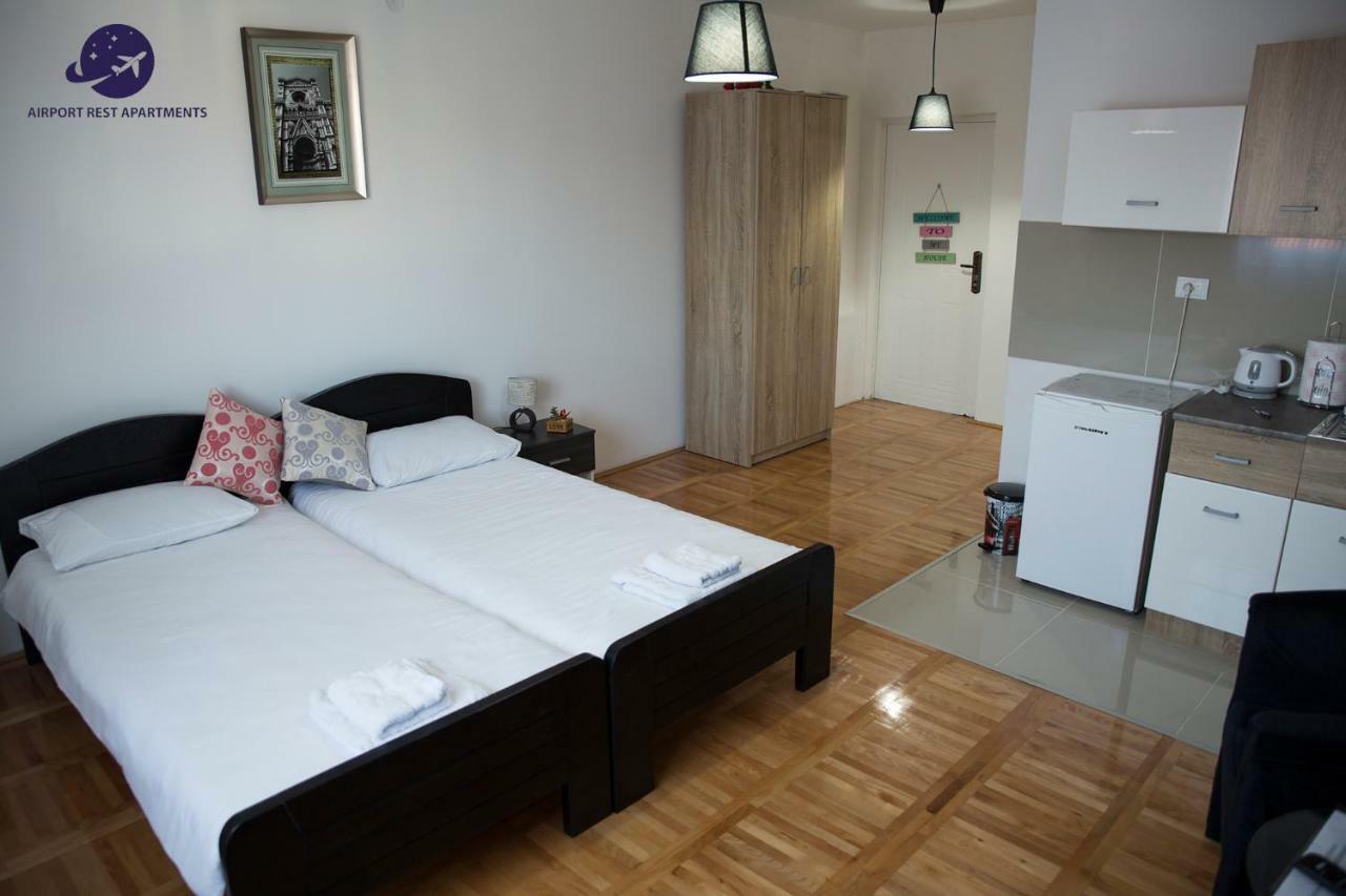 Airport Rest Apartments Белград Екстериор снимка